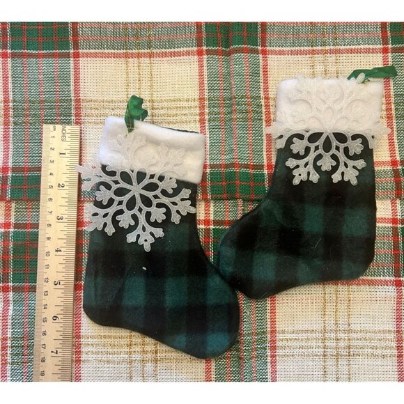 Mini Fleece Green Plaid Christmas Stockings Glittered Snowflake Ornament Gift Ca - Picture 5 of 5